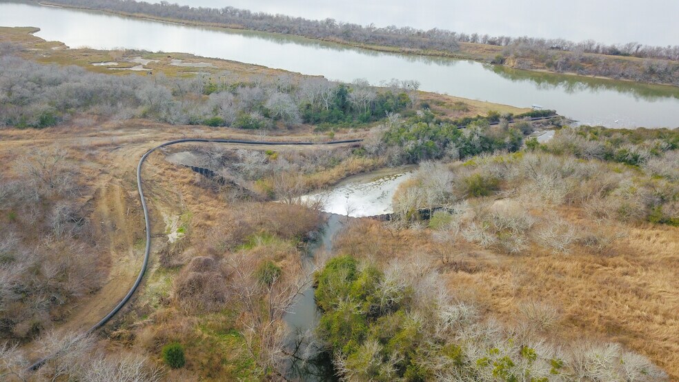 More Photos Of 00 Hwy 185 Hwy, Port Lavaca Land For Sale