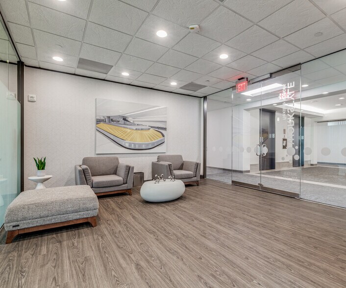 More Photos Of 2401 Fountain View Dr, Houston Office For Lease