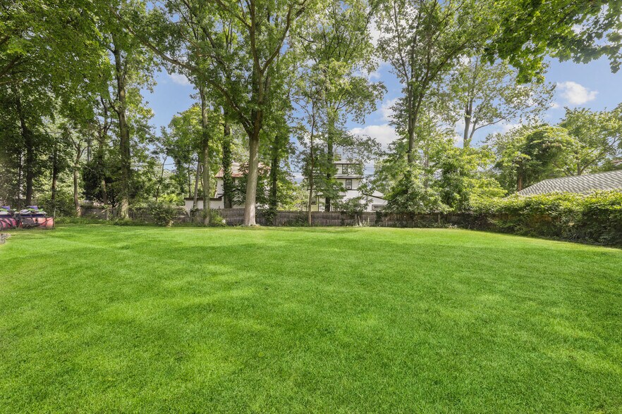 More Photos Of 35 Belden Pl, Montclair Loft Creative Space For Sale