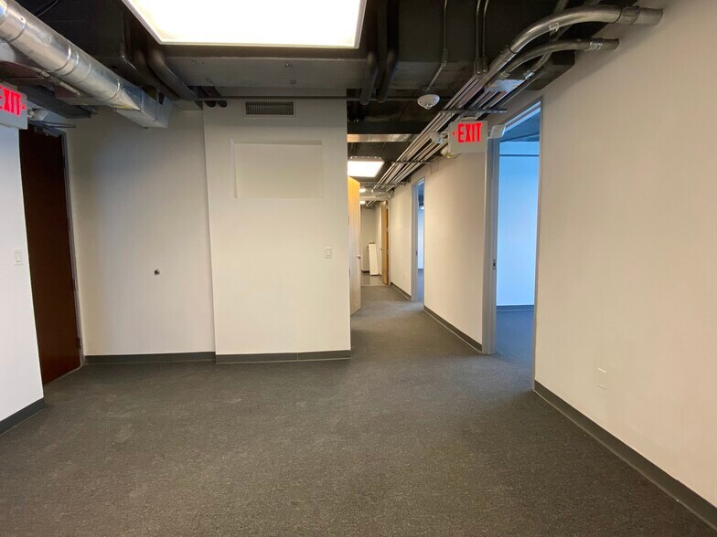 More Photos Of 14 NE 1st Ave, Miami Office For Sale