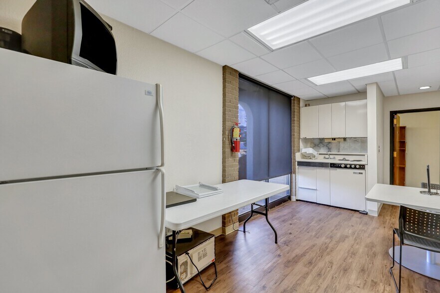 More Photos Of 176 S Main St, Reidsville Freestanding For Sale