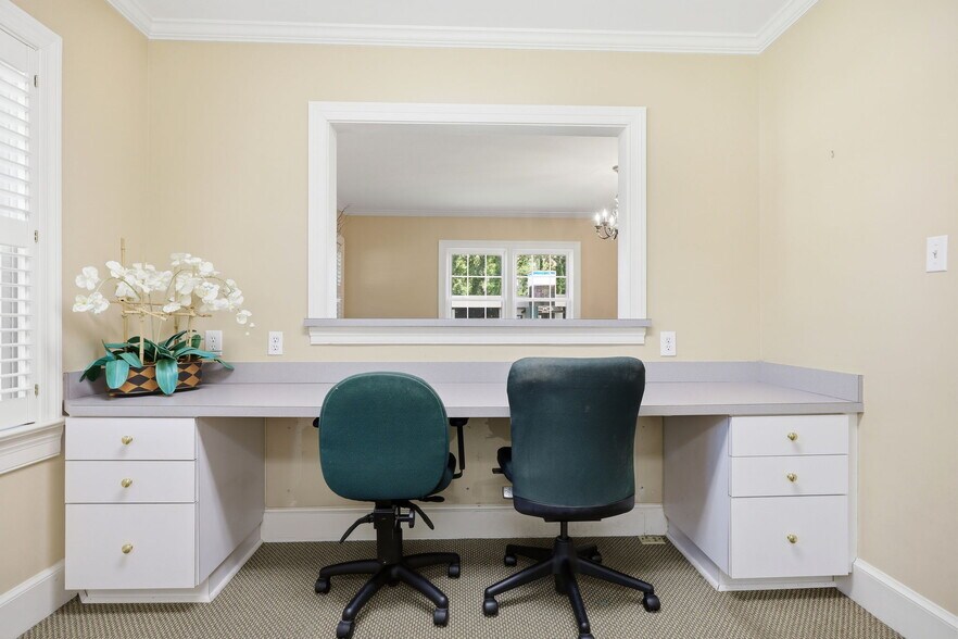 More Photos Of 1008 W Vernon Ave, Kinston Office For Sale
