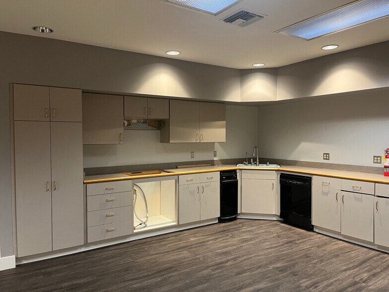 More Photos Of 116 W Lime Ave, Monrovia Loft Creative Space For Lease