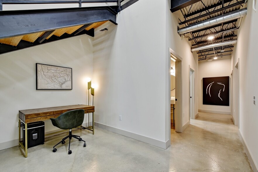 More Photos Of 215 Coca Cola Pl, San Antonio Apartments For Lease