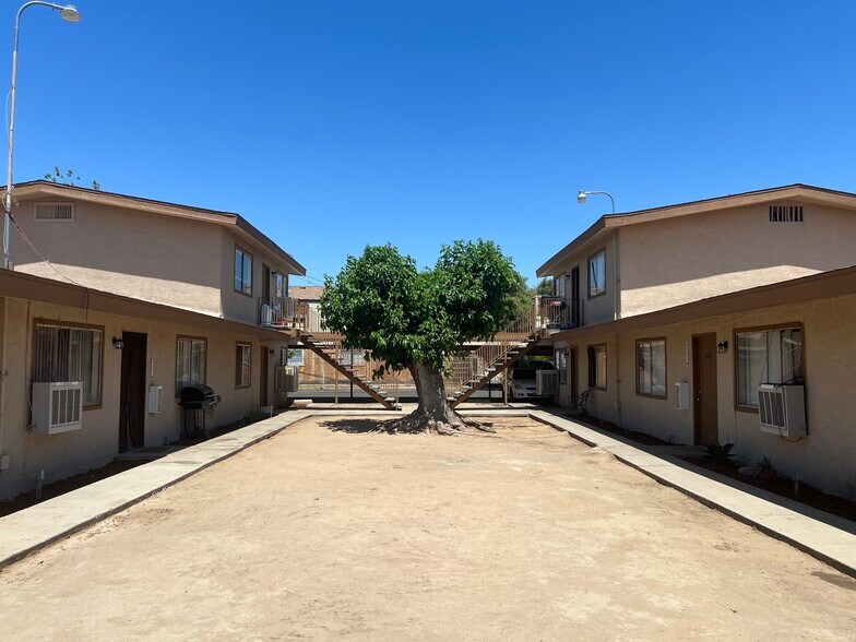More Photos Of 4419 E Hamilton Ave, Fresno Apartments For Sale