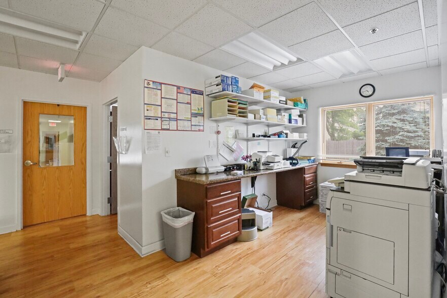 More Photos Of 1N131 County Farm Rd, Winfield Office For Sale