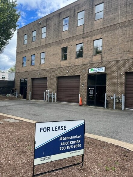 More Photos Of 5505 Vine St, Alexandria Warehouse For Lease