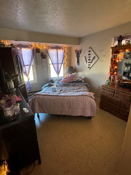 More Photos Of 509 Last Resort Ct, Cumberland Multifamily For Sale