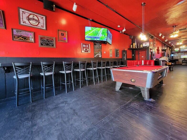 More Photos Of 401-421 E St, San Diego Storefront Retail Office For Sale