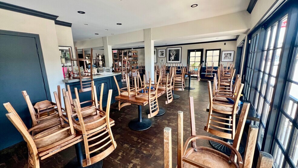 More Photos Of 7467-7475 Melrose Ave, Los Angeles Restaurant For Lease