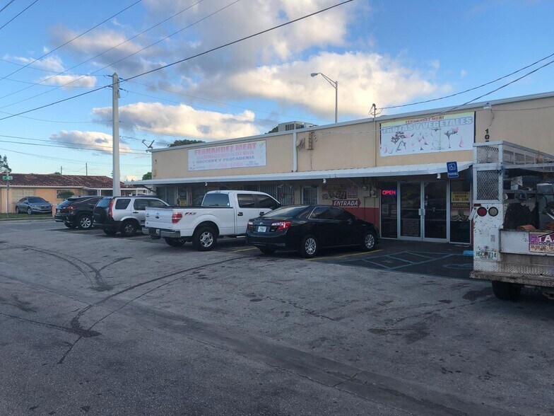 More Photos Of 4125 E 10th Ct, Hialeah Warehouse For Sale