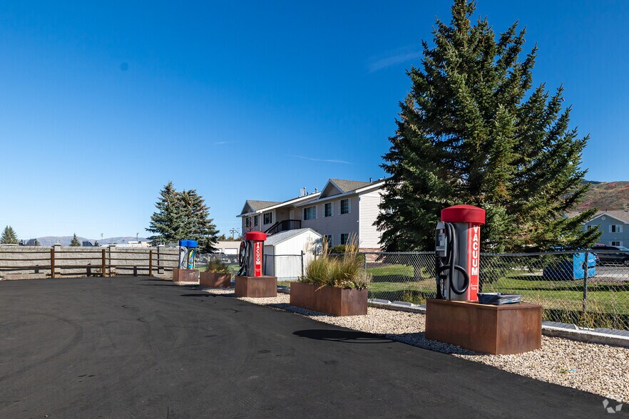 More Photos Of 571 S Main St, Kamas Carwash For Sale