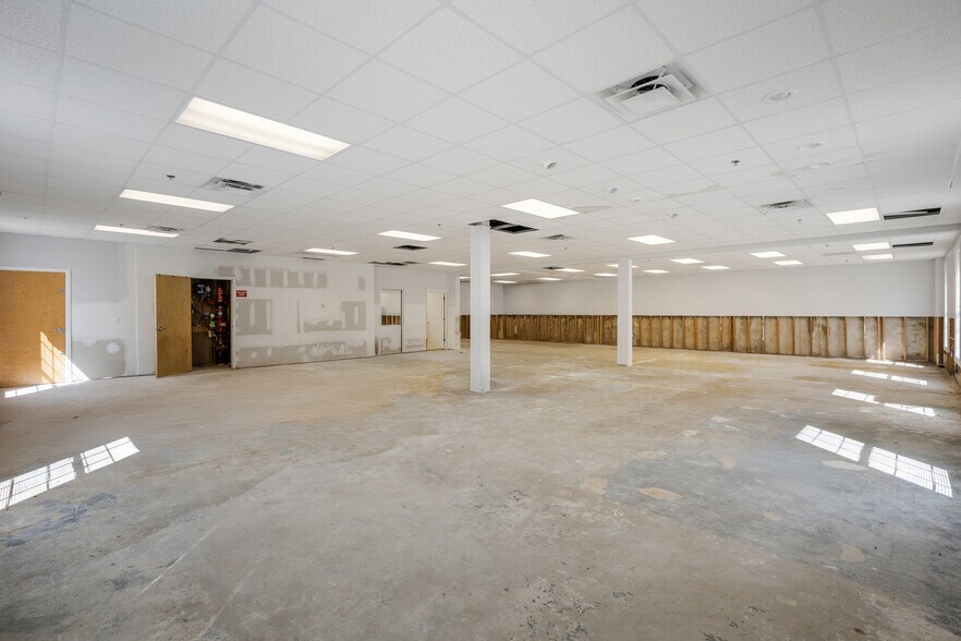 More Photos Of 1261 Commercial Dr SW, Conyers Medical For Lease