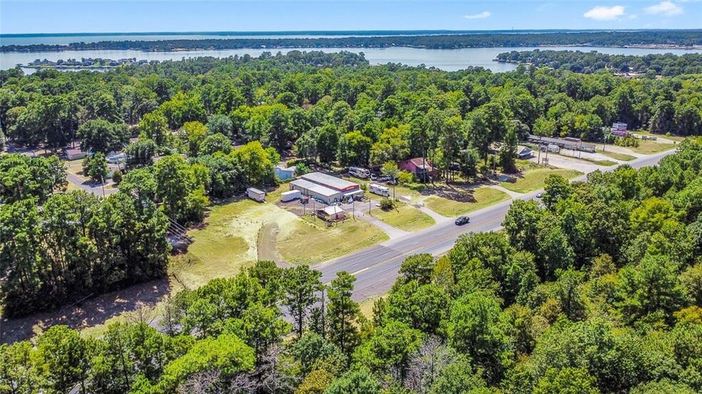 More Photos Of 11457 US Highway 190 W, Livingston Garden Center For Sale