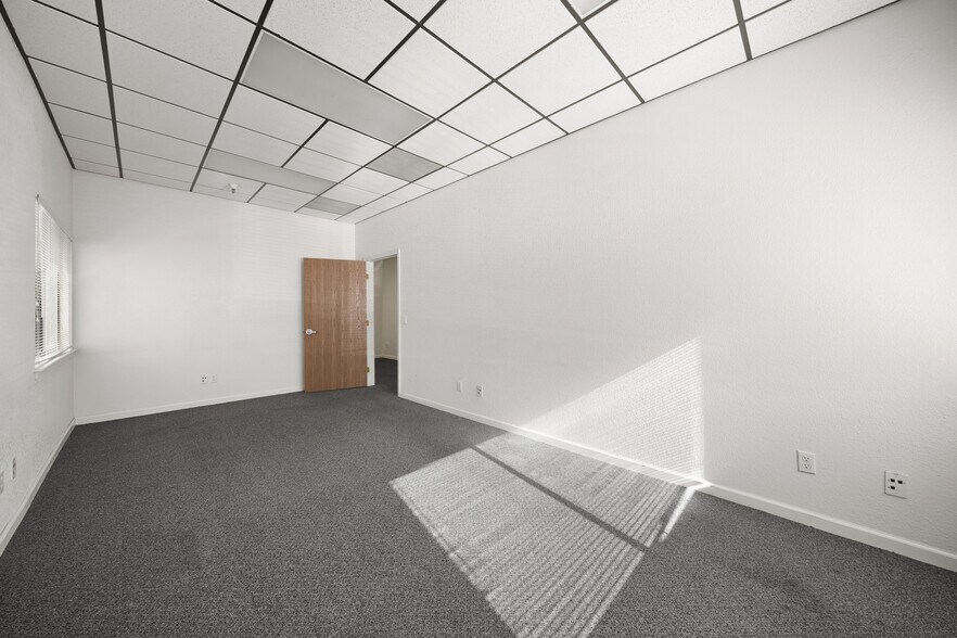 More Photos Of 5955 Capistrano Ave, Atascadero Office For Lease