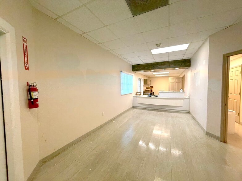 More Photos Of 833 E Oak St, Kissimmee Medical For Lease