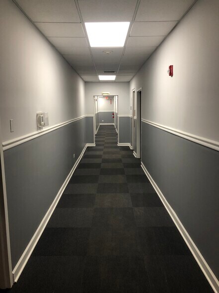 More Photos Of 4343 Old Grand Ave, Gurnee Medical For Lease