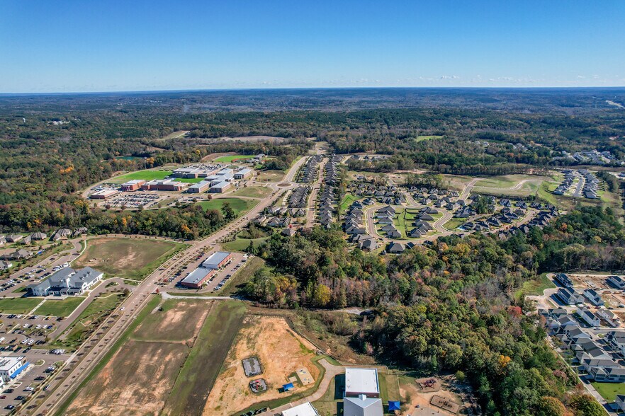 More Photos Of 404 Enterprise Dr, Oxford Medical For Sale