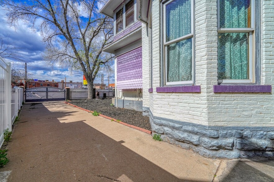 More Photos Of 512 Royal Gorge Blvd, Canon City Restaurant For Sale