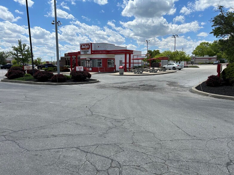 More Photos Of 6022 W Jefferson Blvd, Fort Wayne Fast Food For Lease