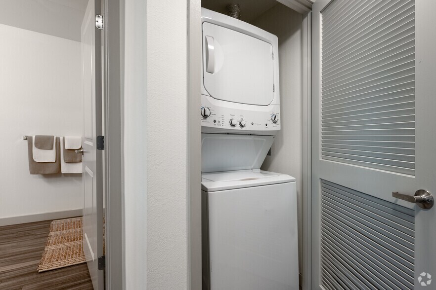 More Photos Of 1200 S Grand Ave, Los Angeles Apartments For Lease