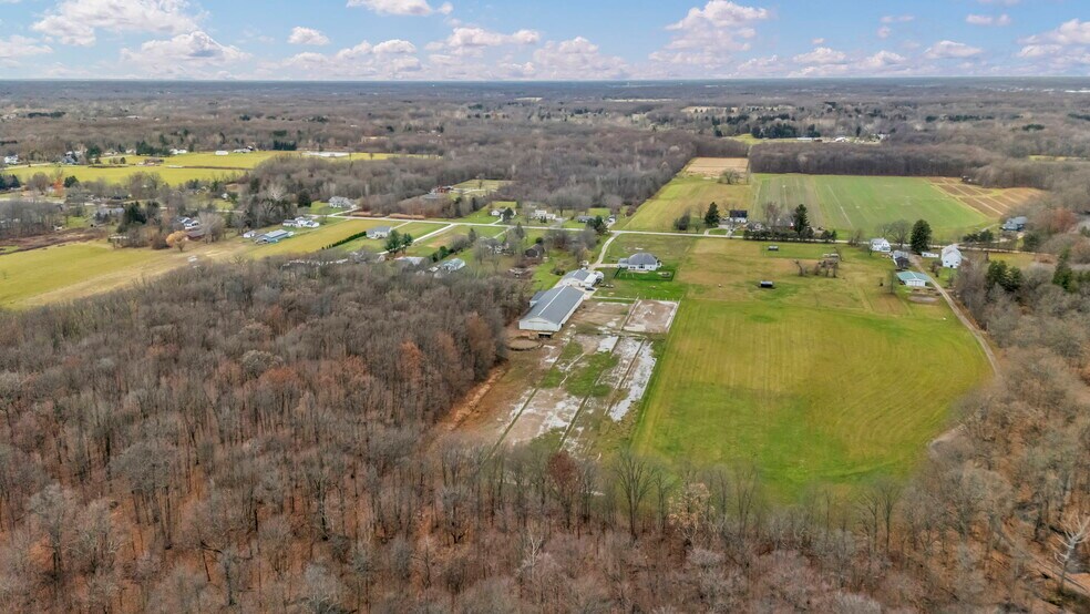 More Photos Of 16449 S Boone Rd, Columbia Station Specialty For Sale