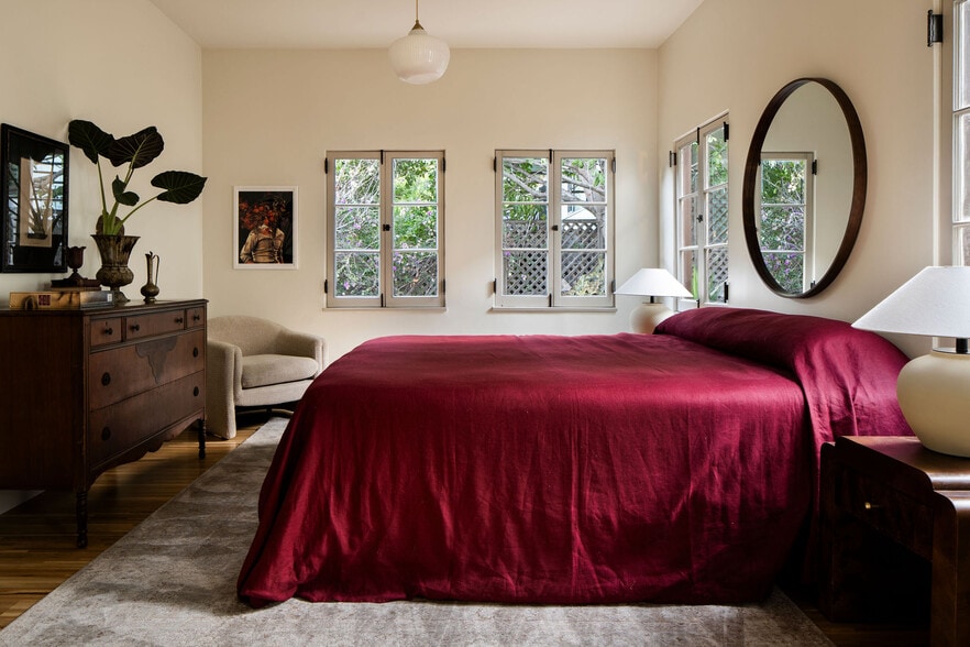 More Photos Of 1825 Redesdale Ave, Los Angeles Multifamily For Sale