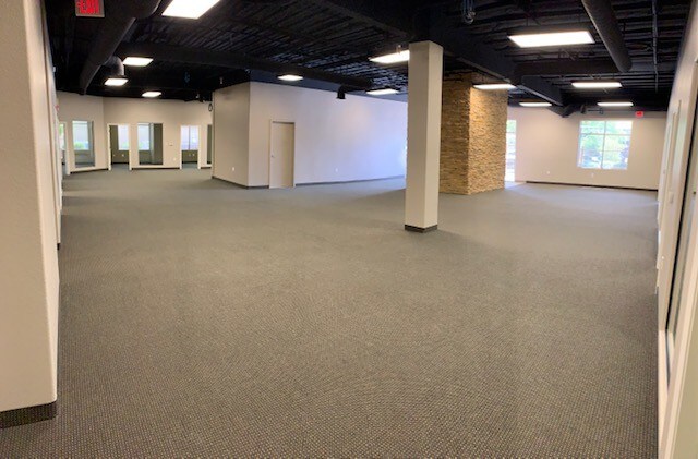 More Photos Of 2306 Pama Ln, Las Vegas Office Residential For Lease