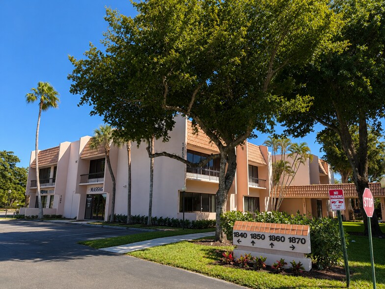 Primary Photo Of 1860 Forest Hill Blvd, West Palm Beach Unknown For Lease