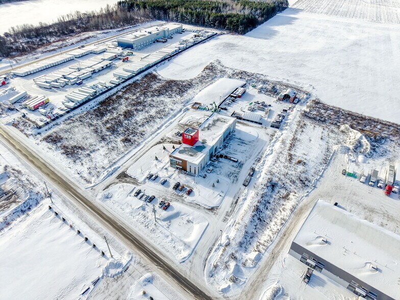 More Photos Of 224 Robot St, Vars Warehouse For Sale