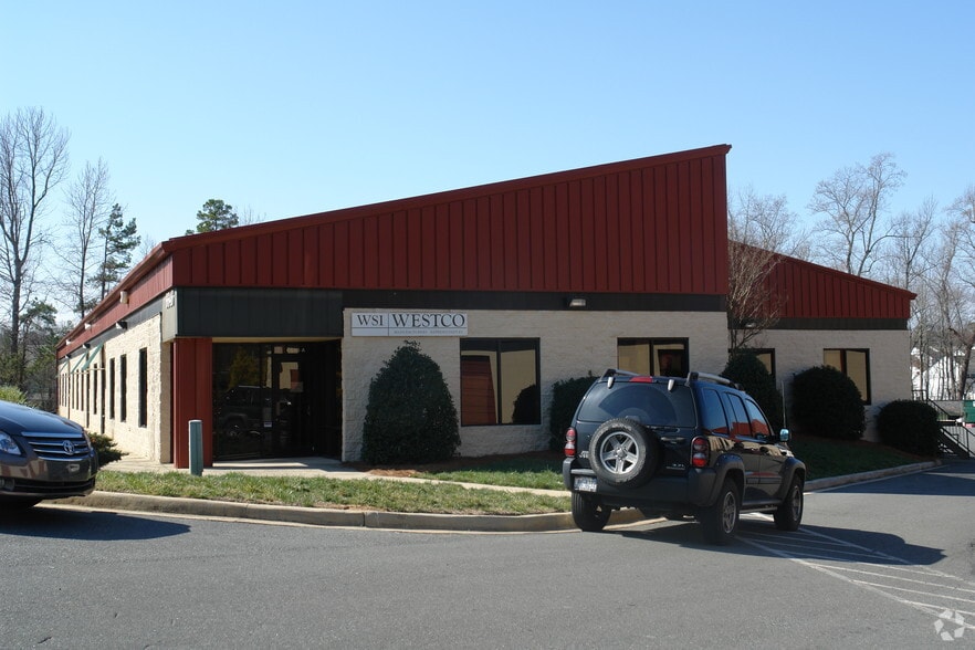 More Photos Of 6646 E WT Harris Blvd, Charlotte Light Distribution For Lease