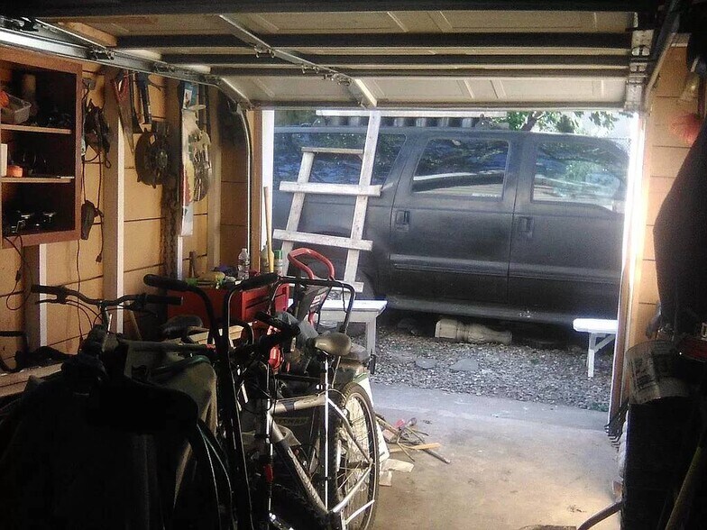 More Photos Of 2038 Grant Ave, Philadelphia Specialty For Sale