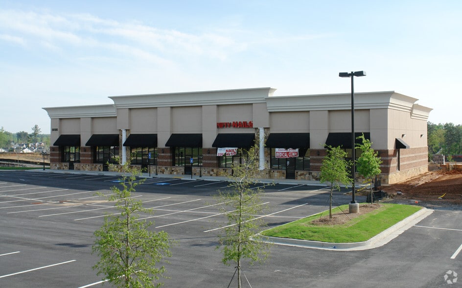 More Photos Of 5700 Cumming Hwy, Buford Unknown For Lease