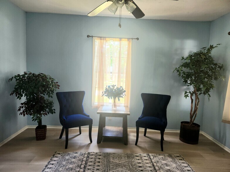 More Photos Of 245 Gonyo Ln, Richmond Office For Lease