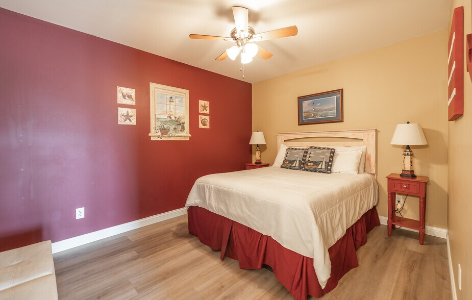 More Photos Of 1435 Main st, Grafton Specialty For Sale