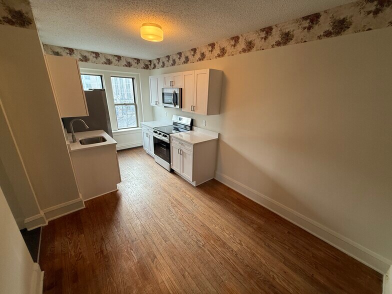 More Photos Of 1709 Shields Ave, Saint Paul Apartments For Sale