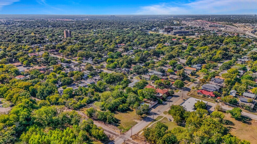 More Photos Of 2101-2121 W Magnolia Ave, Fort Worth Land For Sale