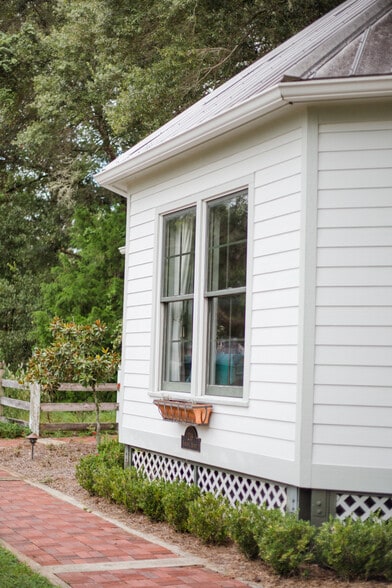 More Photos Of 219 Highway 51 NE, Steinhatchee Lodge Meeting Hall For Sale