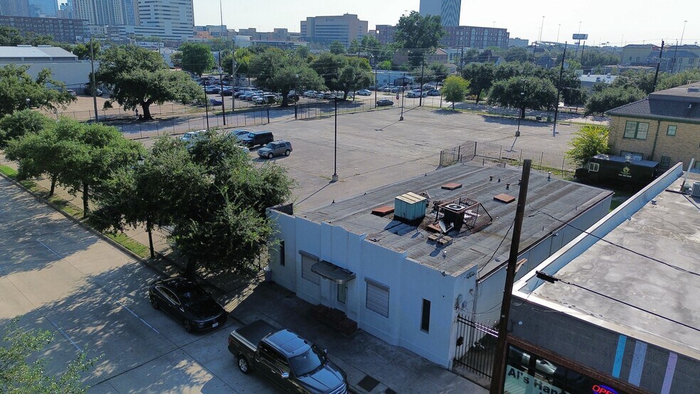More Photos Of 2317 Fannin St, Houston Office For Sale