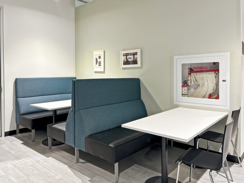 More Photos Of 30 Powerhouse St, Toronto Coworking Space