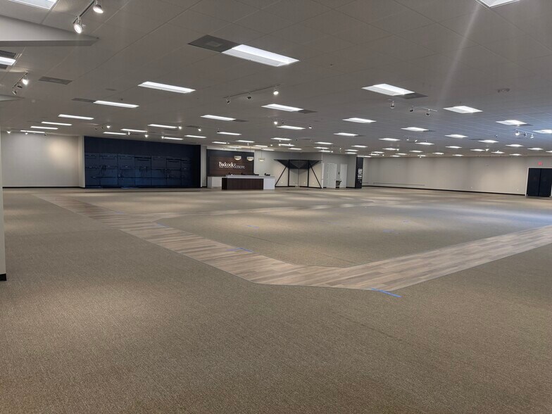 More Photos Of 311 S Ridgewood Ave, Edgewater Freestanding For Lease