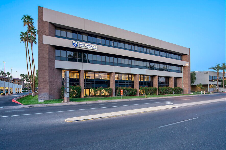 More Photos Of 2122 E highland Ave, Phoenix Medical For Lease