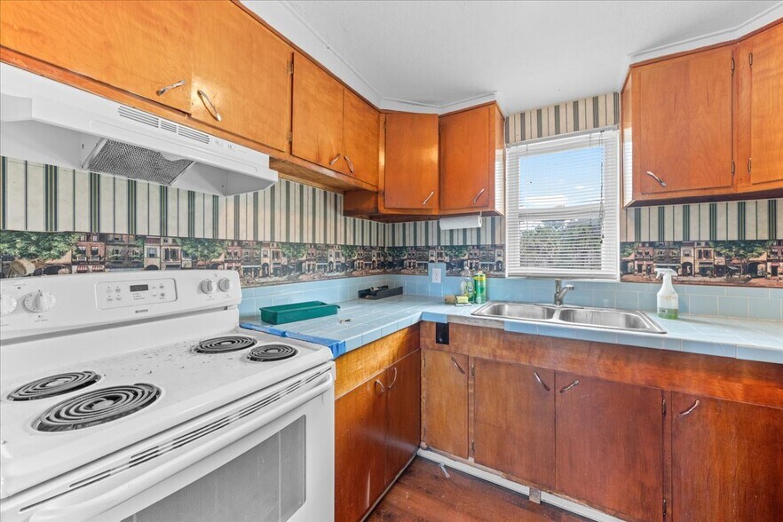 More Photos Of 5812 Missouri Ave, New Port Richey Flex For Sale