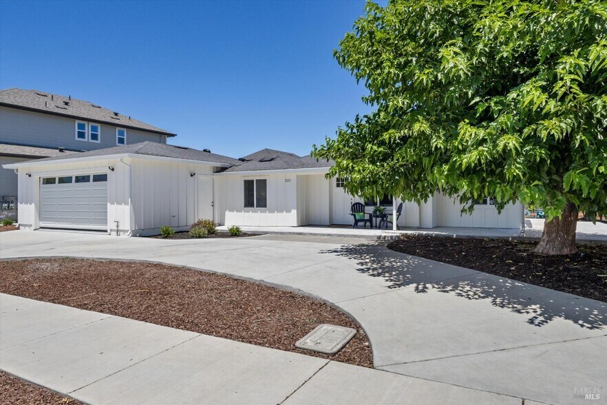 More Photos Of 2113 Dennis Ln, Santa Rosa Multifamily For Sale