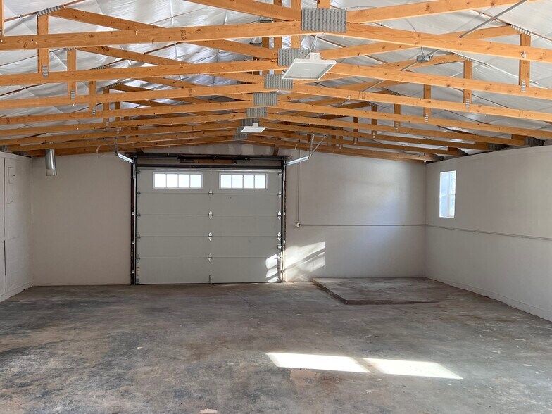More Photos Of 2322/2326 North Lincoln Ave, Loveland Industrial For Sale