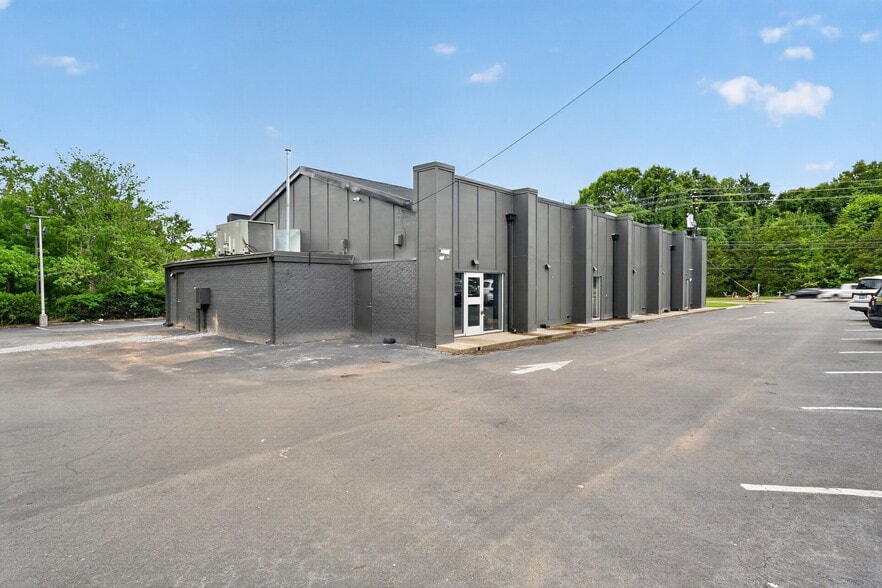 More Photos Of 5234 N Roxboro Rd, Durham Freestanding For Lease