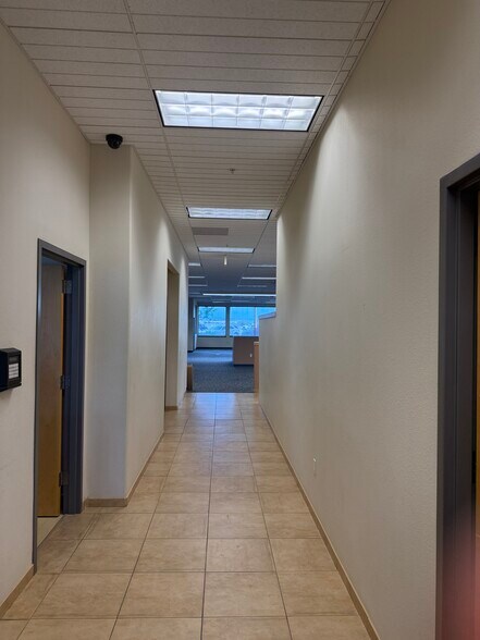 More Photos Of 3684 N Townsend Ave, Montrose Flex For Sale