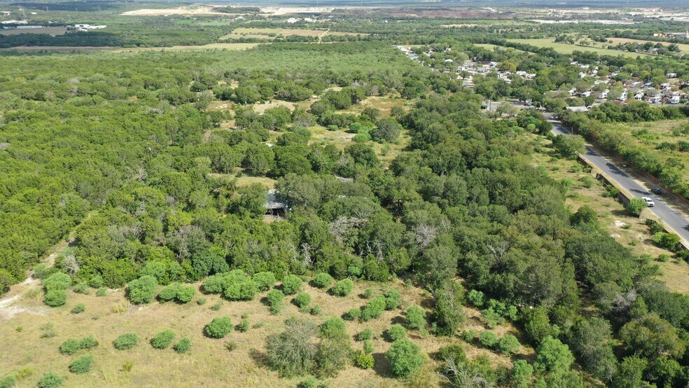 More Photos Of 18711 Interstate 35 N, Schertz Land For Sale