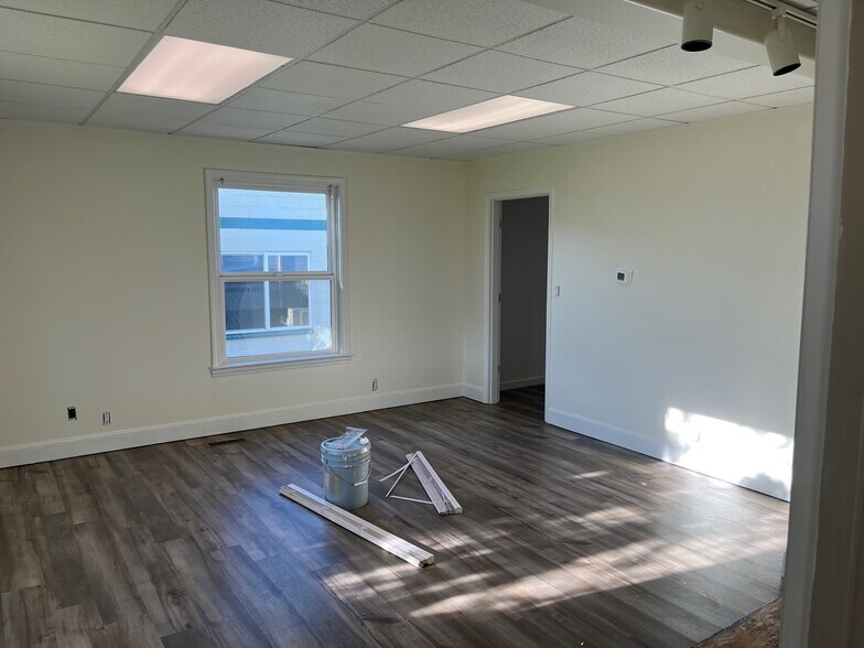 More Photos Of 3104 W Kennewick Ave, Kennewick Office For Lease