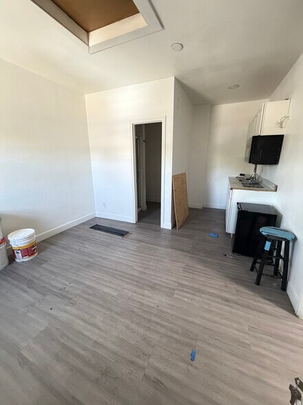 More Photos Of 214 S Maryland Pky, Las Vegas Apartments For Sale